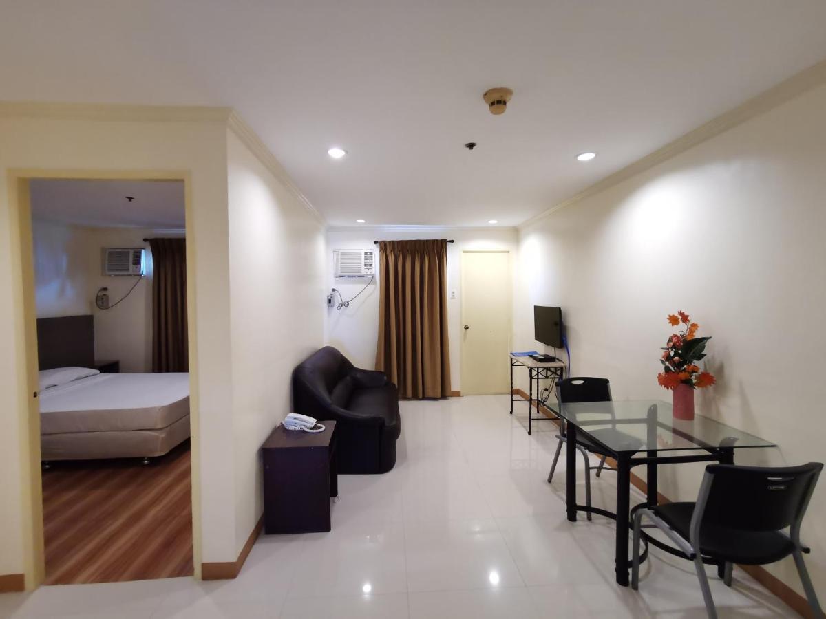 Metro Park Hotel - Cebu City Extérieur photo
