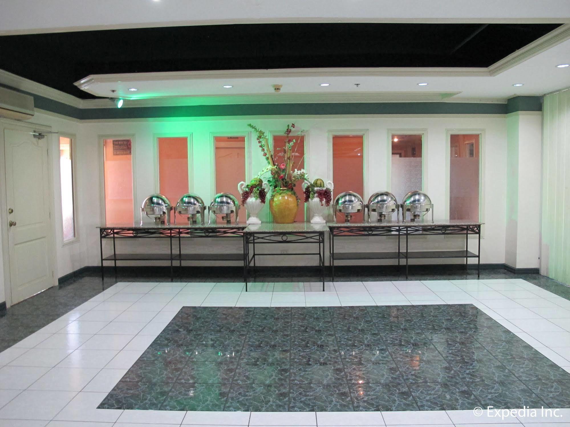 Metro Park Hotel - Cebu City Extérieur photo